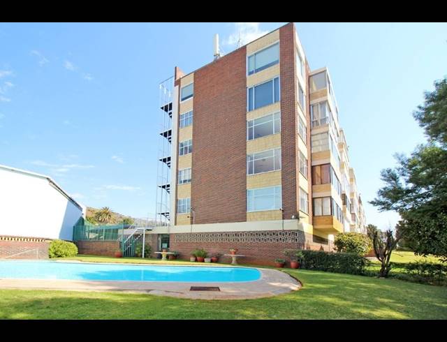 2 BEDROOM SECTIONAL TITLE FOR SALE IN LINKSFIELD